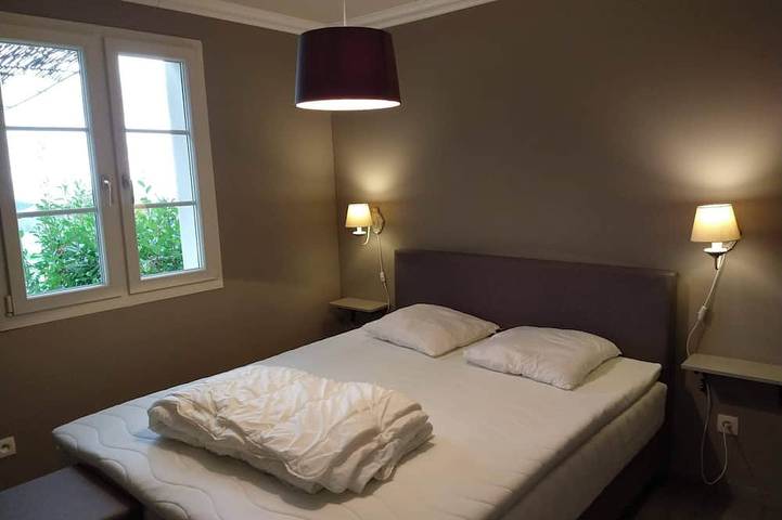 Gîte pour 2 personnes, avec terrasse ainsi que piscine et jardin à Chambonas - 3