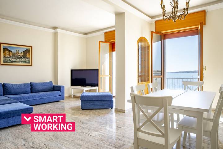 Appartamento intero, Ortigia Seafront Apartment by Wonderful Italy in Spiaggetta di Cala Rossa, Siracusa