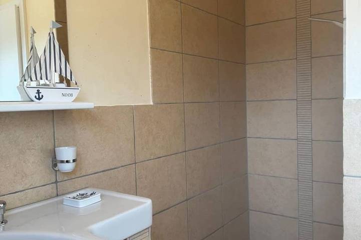 Ganze Wohnung, Appartment \"Maritim\" mit großer Terrasse - Gästehaus Ina-Maria in Obernhof, Lahn-Taunus
