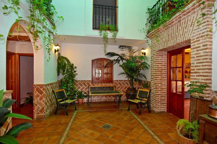 Apartamento para 22 personas, con Terraza además de Jardín y Piscina en Galaroza