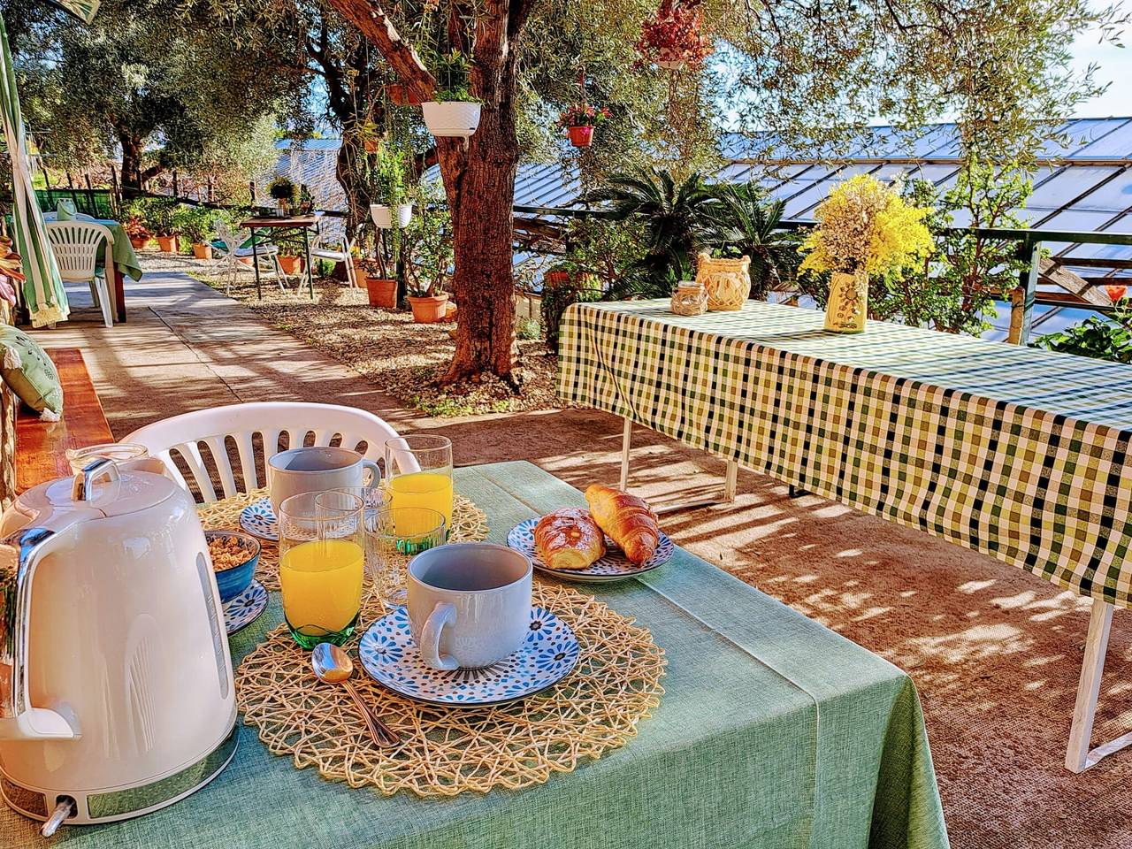 Ganze Wohnung, Ferienwohnung 'Gli Orti Sul Mare 1' mit Meerblick, Wi-Fi und Klimaanlage in Bordighera, Riviera di Ponente