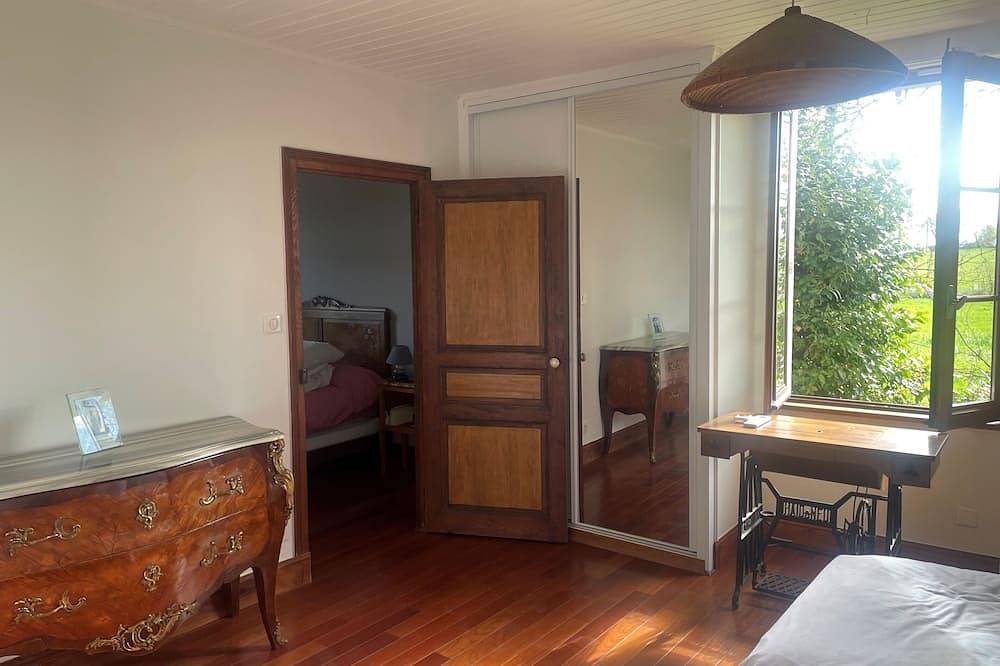 Superbe maison independante dans un magnifique parc, 2 terrasses, climatisation in Septfonds, Quercy