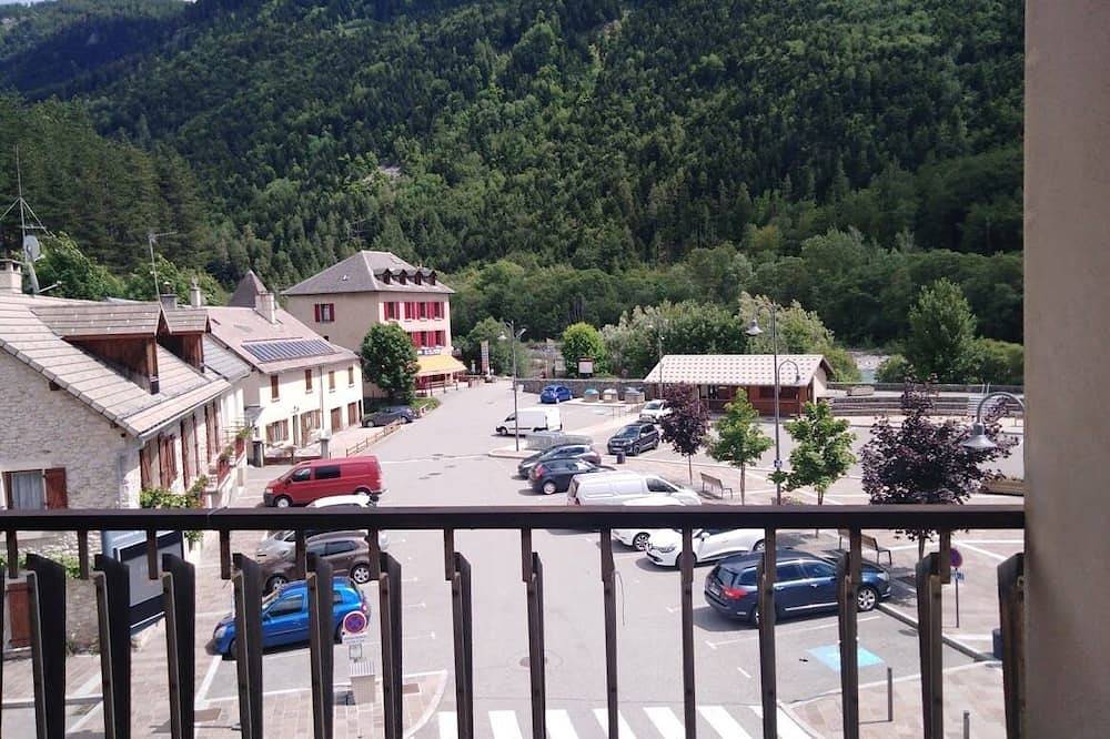 Ganze Wohnung, Studio Plein sud Avec Terrasse vue Centre Village in Saint-Jean-Saint-Nicolas, Nationalpark Écrins