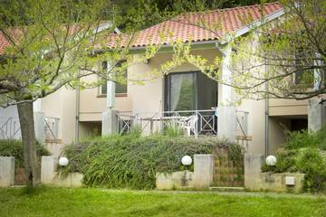 Gîte pour 2 personnes, avec jardin à Ornolac-Ussat-les-Bains