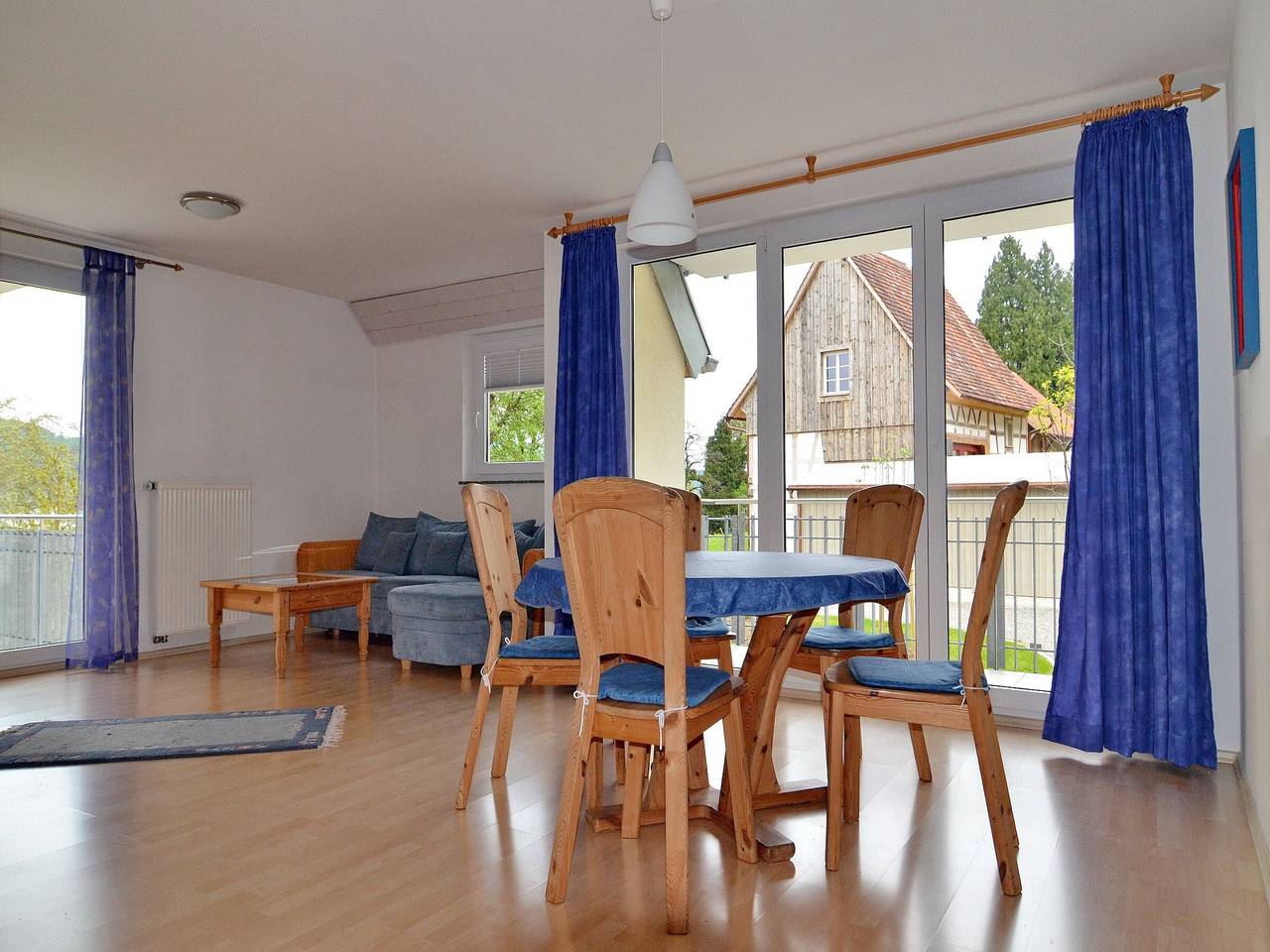 Ganze Wohnung, Ferienwohnung '1 O G' mit Seeblick, Balkon und Wlan in Bodman-Ludwigshafen, Obersee (Bodensee)