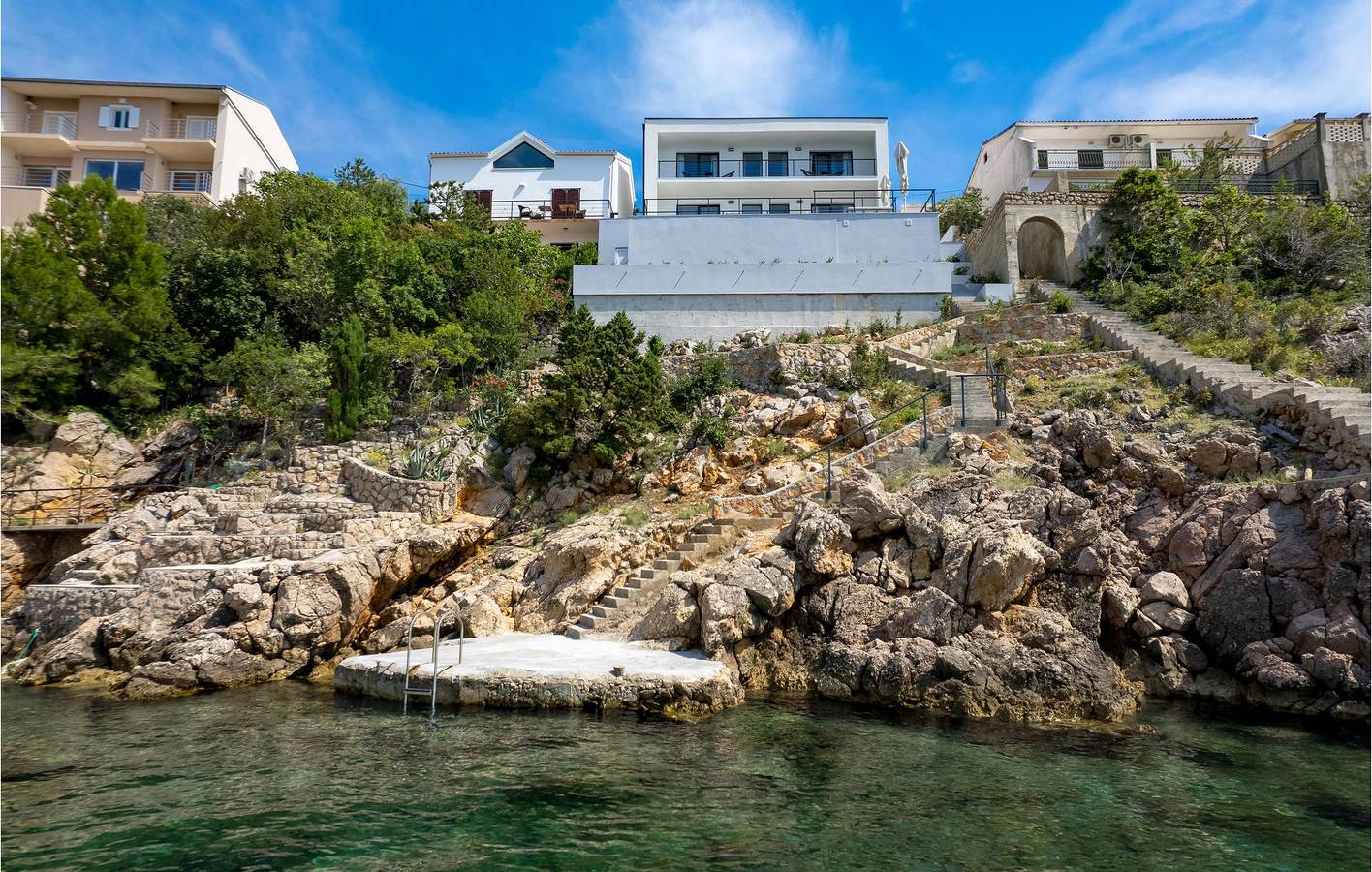 Ferienhaus für 8 Personen mit Pool in Cesarica, Naturpark Velebit