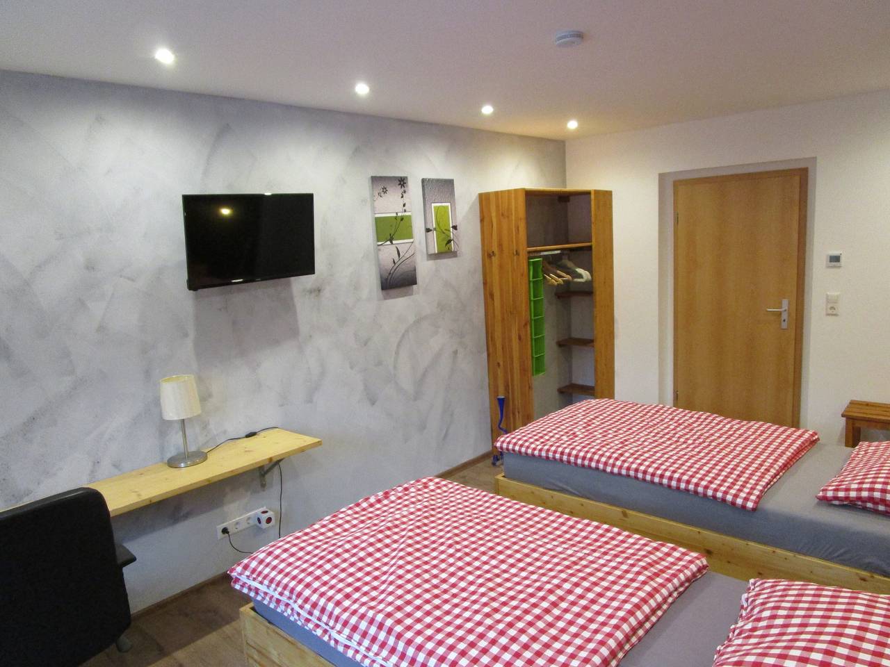 Ganze Wohnung, Apartment „Unit 2“ mit Bergblick, privatem Garten und Wlan in Bärenstein, Erzgebirge