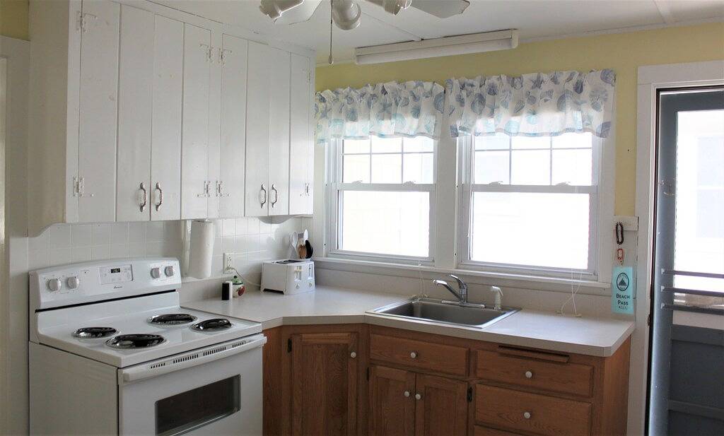 Bleiben Sie nur wenige Schritte von einem wunderschönen Privatstrand in Old Lyme entfernt! in Old Lyme, Connecticut