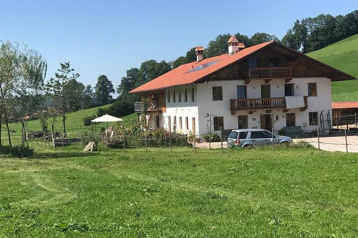 Ferienwohnung für 2 Personen, mit Terrasse und Garten am Schliersee