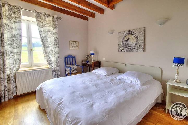 Location de vacances pour 12 personnes, avec jardin à Quincié-en-Beaujolais - 2