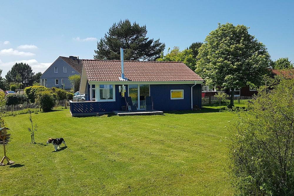 Ferienhaus mit traumhaftem Feldblick umgeben von See, Wald u. Wiesen. Eingezäunt in Schönwalde am Bungsberg, Ostholstein