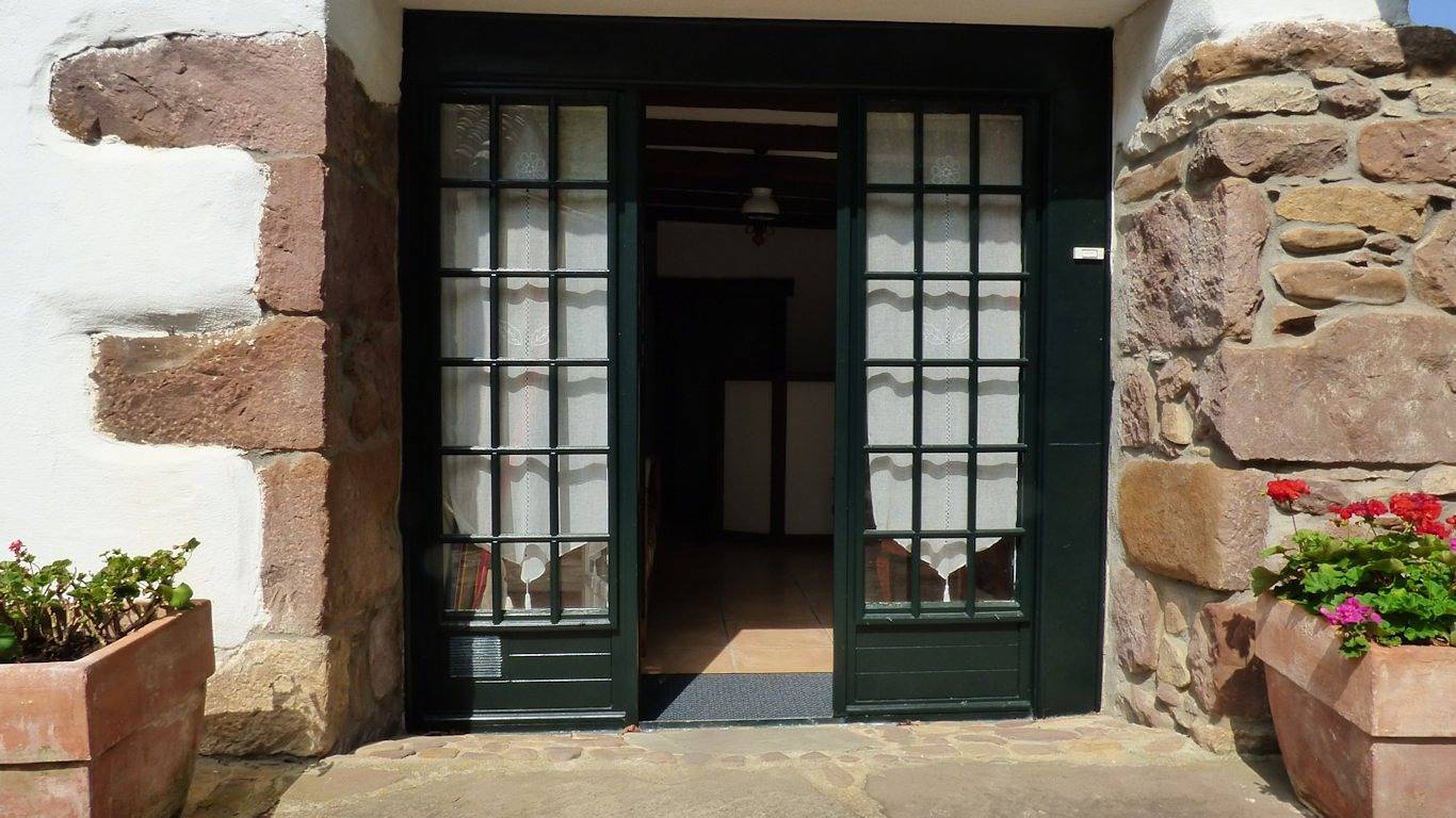 Chambres d'hôtes de charme Ttakoinenborda - Chambre Loreak in Sare, Région de Bayonne