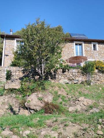 Chambre d’hôte pour 2 personnes, avec jardin et vue, animaux acceptés à Dolceacqua