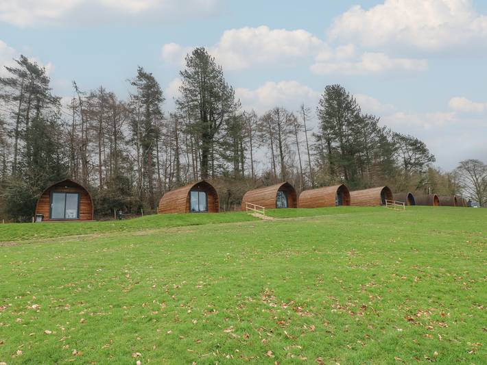 Hut for 5 people, with garden in Gloucestershire