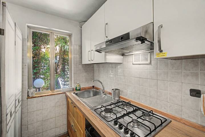 Appartamento 'Camera Petit' con giardino condiviso, Wi-Fi e aria condizionata in Mestre, Venezia