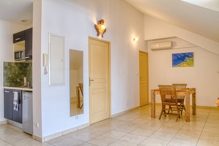 Gîte pour 2 personnes, avec balcon dans Saint-Gilles les Bains - 3