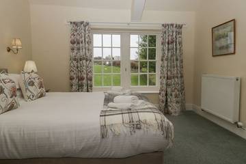 Log Cabin for 4 People in Pooley Bridge, Cumbria, Photo 4