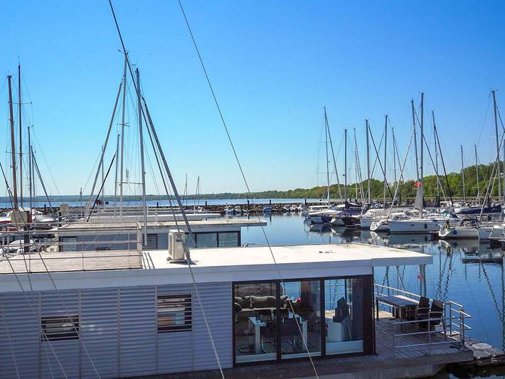 Boot für 7 Personen, mit Ausblick und Seeblick sowie Terrasse, kinderfreundlich in der Mecklenburger Bucht - 4