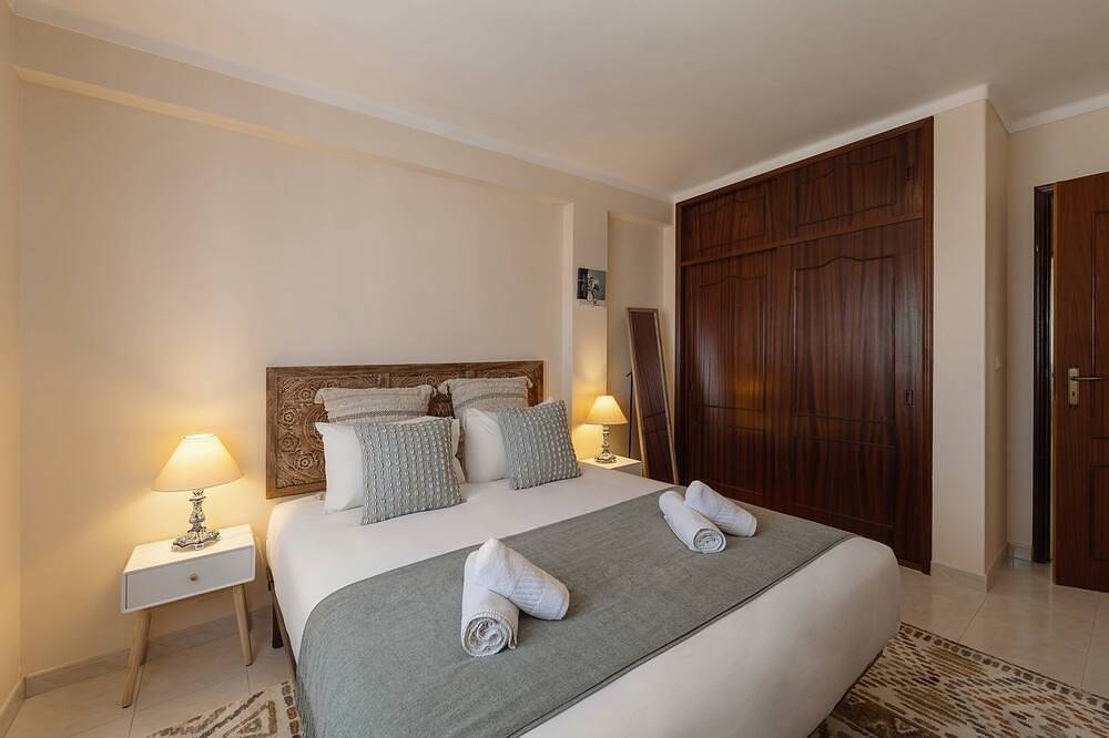 Ganze Wohnung, Consolação Bay Duplex - 2 Min Walk from the Beach in Consolação, Peniche