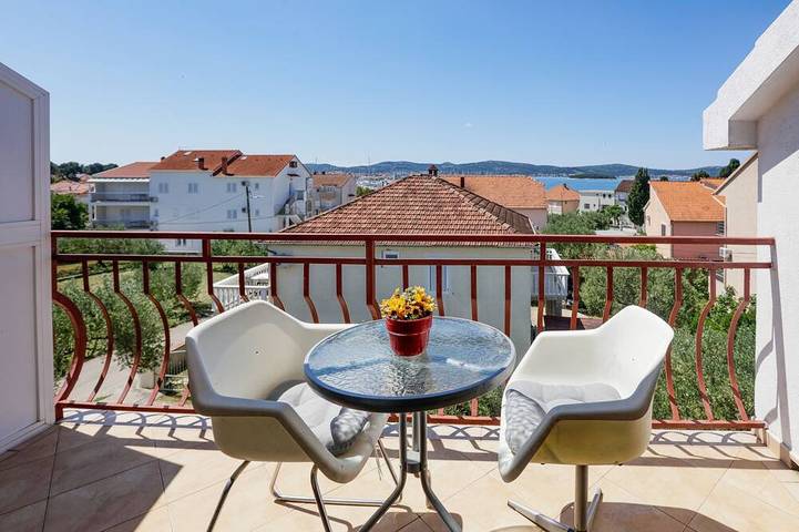 Ferienwohnung für 2 Personen, mit Balkon in Biograd na Moru