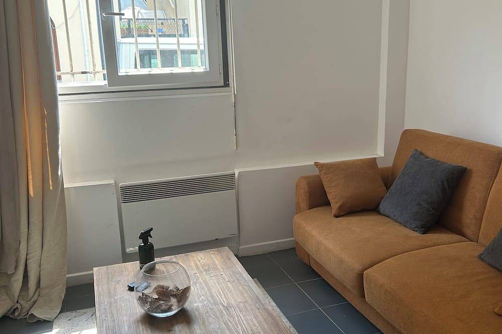Apartamento entero, Studio Fonctionnel et Paisible Proche Paris in Bondy, Sena-Saint Denis