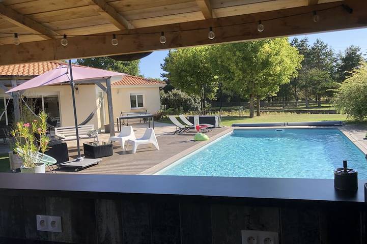 Maison de vacances pour 8 personnes, avec terrasse et jardin à Bouaye