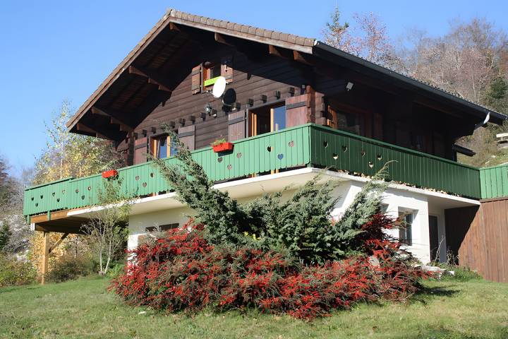 Chalet « Le De Marie » : Vue Montagne, Terrasse Partagée et Wi-Fi in Foncine-le-Haut, Parc naturel régional du Haut-Jura