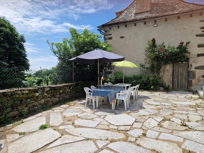 Location de vacances pour 10 personnes, avec jardin à Cassuéjouls - 3
