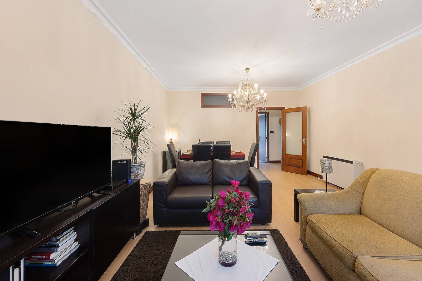 Casa vacanze 'Porto Campanhã Urban Villa' con terrazza privata, Wi-Fi e aria condizionata in Porto, Distretto di Porto
