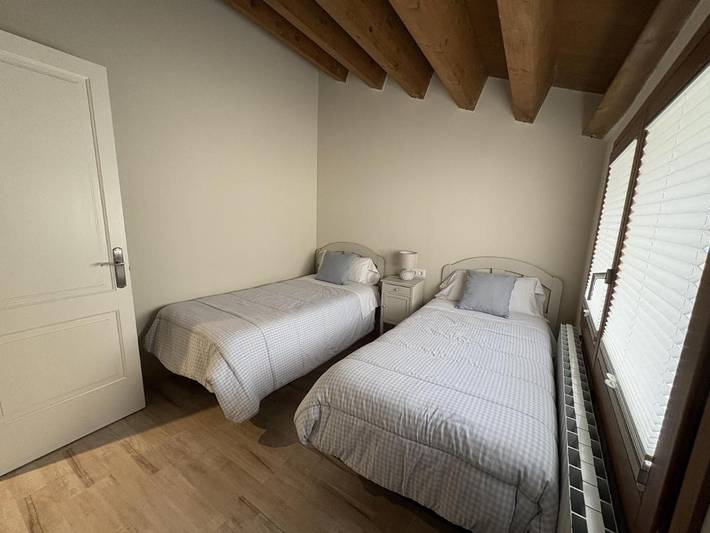 Gîte pour 4 personnes, avec vue et terrasse à Pardines - 4