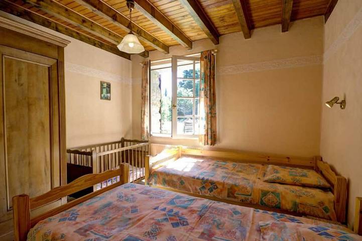 Gîte pour 4 personnes, avec terrasse et jardin, animaux acceptés à La Versanne - 2