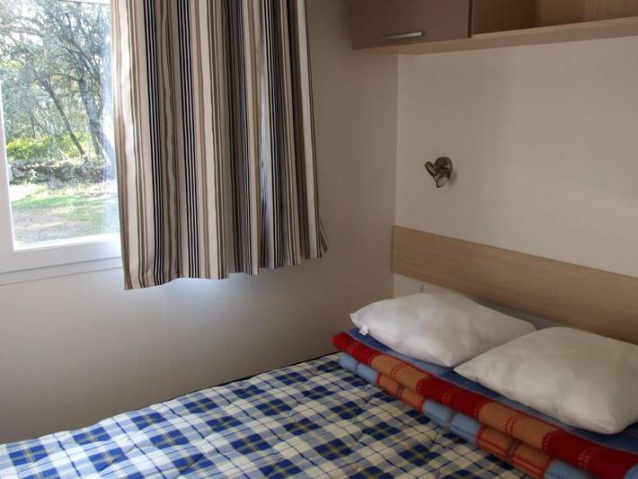Mobil home pour 4 personnes, avec terrasse et piscine, animaux acceptés à Junas - 3