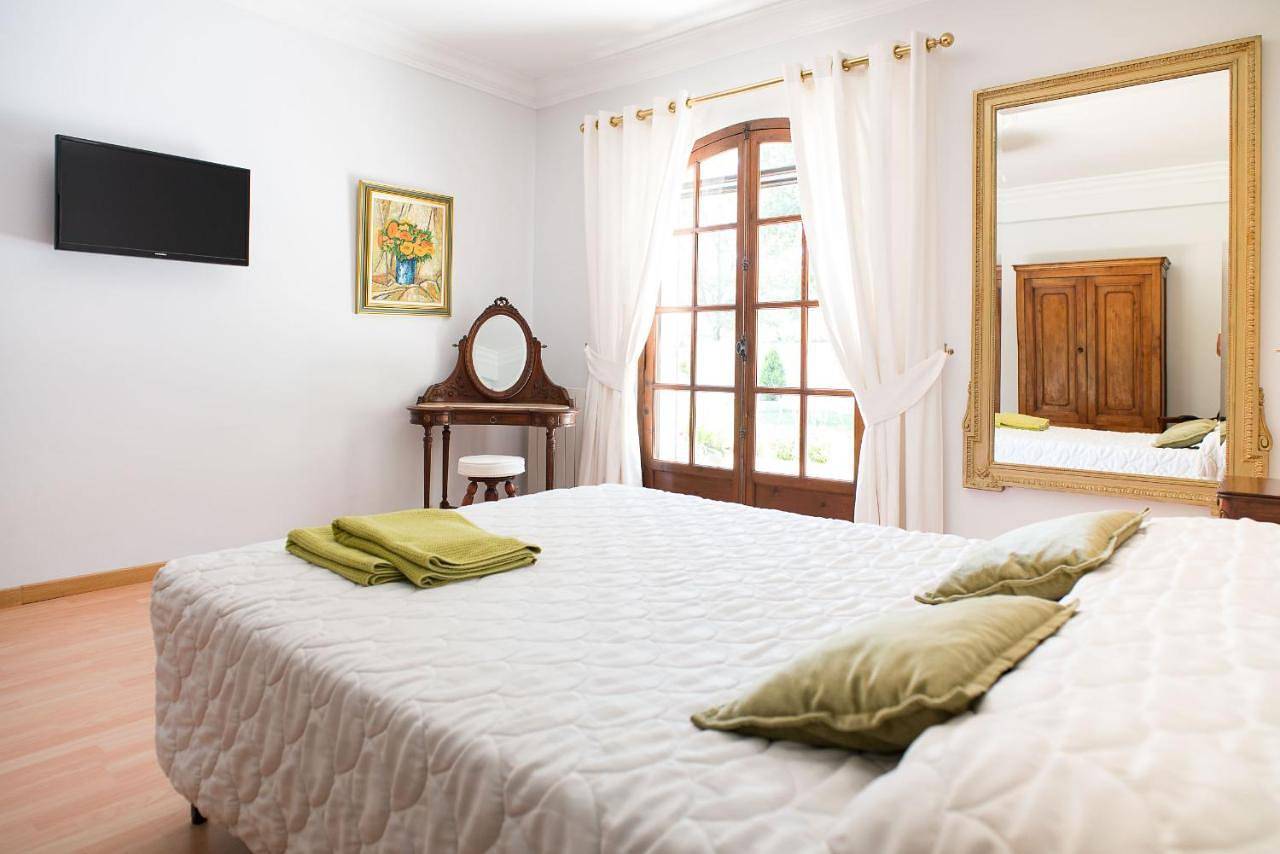 Double Room with Garden View in Nans-les-Pins, Région de Brignoles