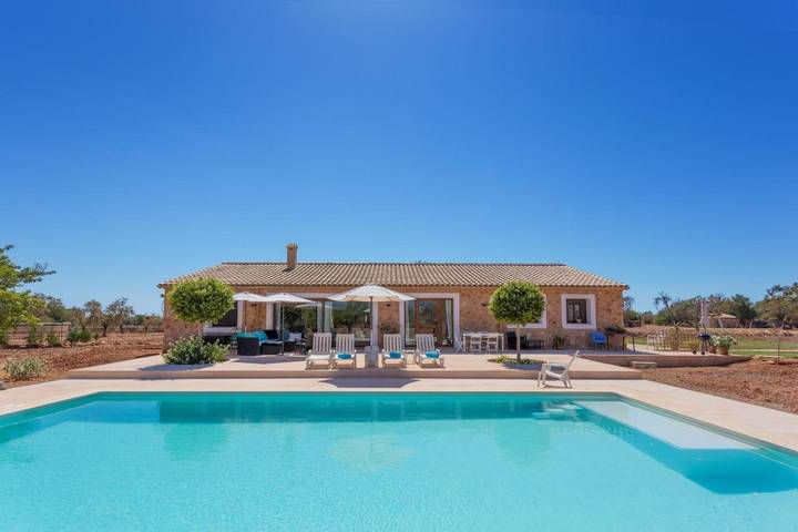 Finca mit Pool für 6 Personen, mit Garten in Llucmajor