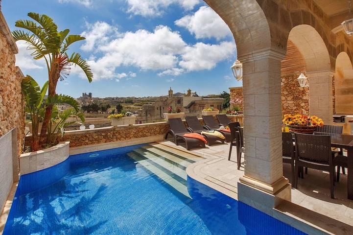 Villa für 7 Personen, mit Whirlpool und Balkon - 1