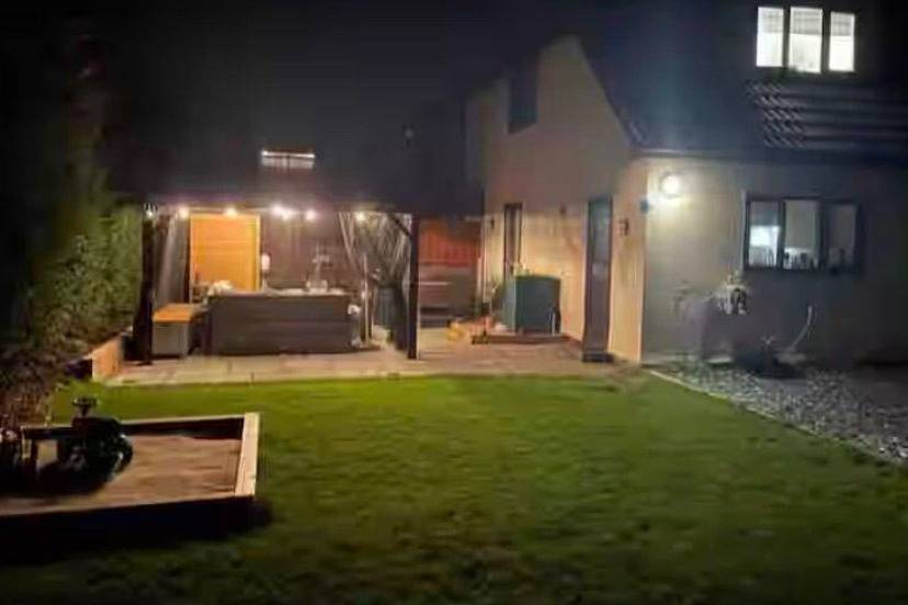 Pet Friendly Home in Chelmsford-Hot Tub-Sleeps 6 in Essex