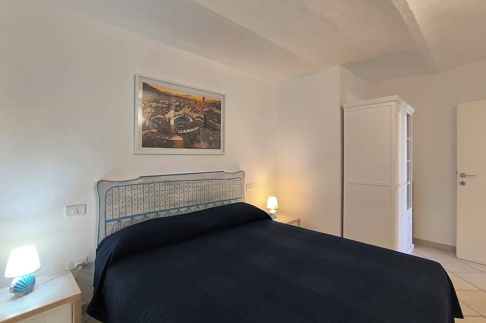 Entire apartment, Lungo Mare - Ferienwohnung mit Zugang zur Strandpromenade und zum Sandstrand in Grosseto, Grosseto Province