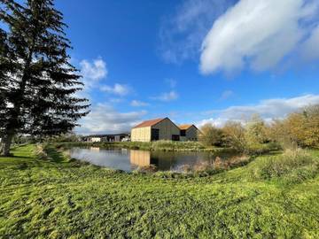 Gîte pour 9 personnes, avec vue et jardin dans Chuffilly-Roche