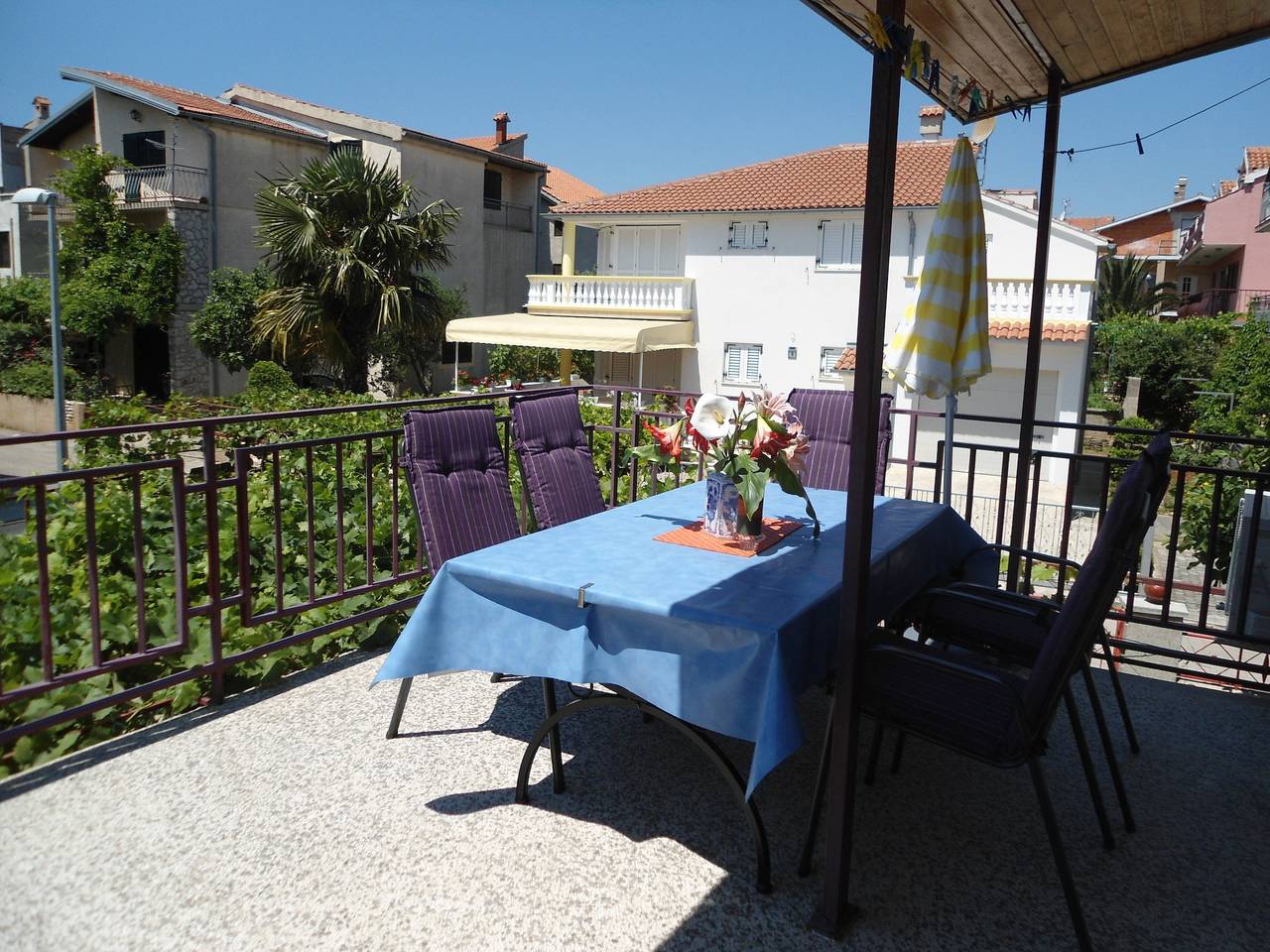 Ganze Wohnung, 2-Zimmer-Ferienwohnung mit Terrasse Vodice A-12721-a in Vodice, Šibenik-Knin