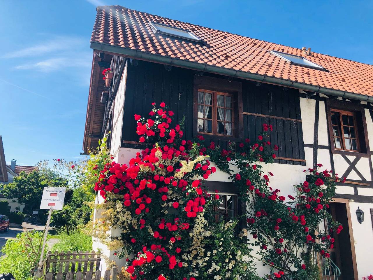 Ganze Ferienwohnung, Haus Schneider  I  Ferienwohnungen am See - Denne, Typ B, 2-Zimmer-Fewo, 50 qm in Immenstaad, Immenstaad am Bodensee