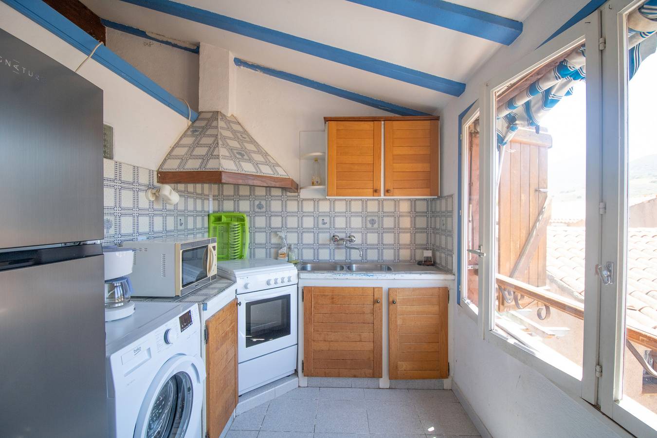 Entire apartment, Holiday Apartment "T3 Zini" with Sea View, 2 Private Terraces & A/C in Appietto, Ajaccio region