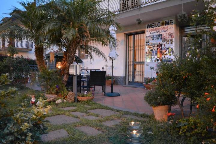 B&b per 3 persone, con Balcone e Terrazza nonché Giardino a Aci Sant'Antonio