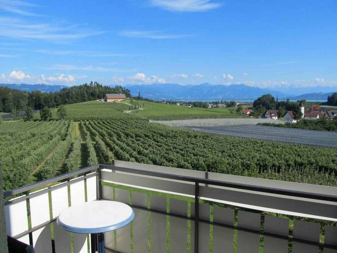 Ganze Wohnung, Ferienwohnung '2, 70qm' mit Seeblick, privaten Balkon und Wi-Fi in Wasserburg (Bodensee), Bayerisch Schwaben