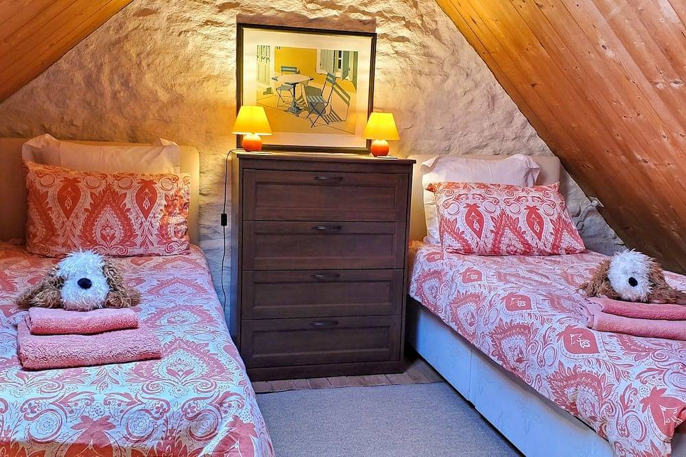 Paisible et isolé, situé dans une belle campagne et à seulement 30 minutes de la mer in Caden, Région de Vannes