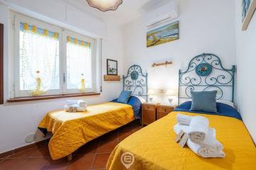 Villa pour 4 Personnes dans Santa Margherita di Pula, Région de Pula, Photo 4