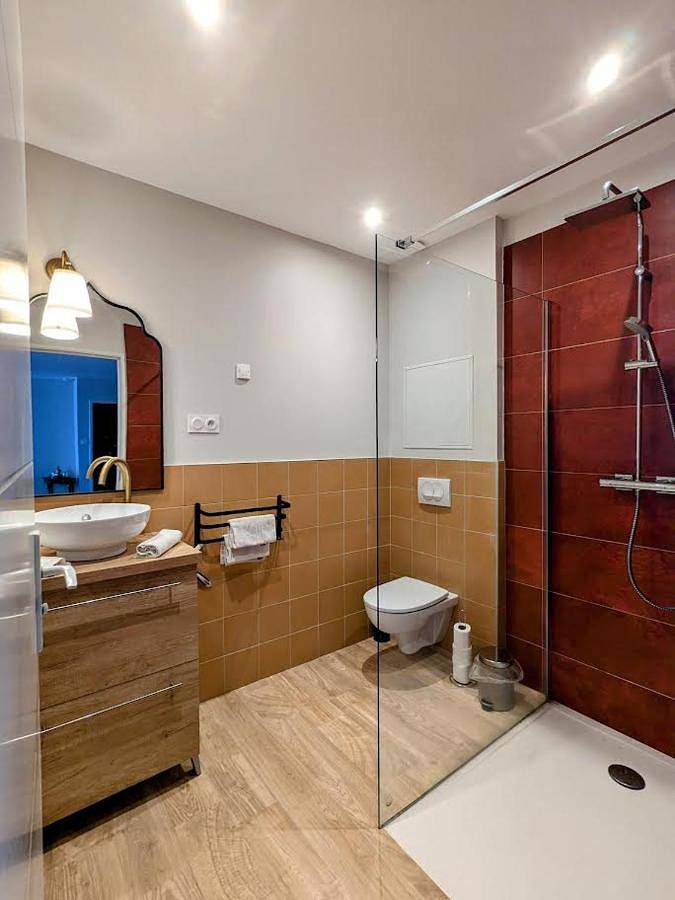 Gîte pour 4 personnes, avec jardin et sauna ainsi que jacuzzi et terrasse à Riorges - 4