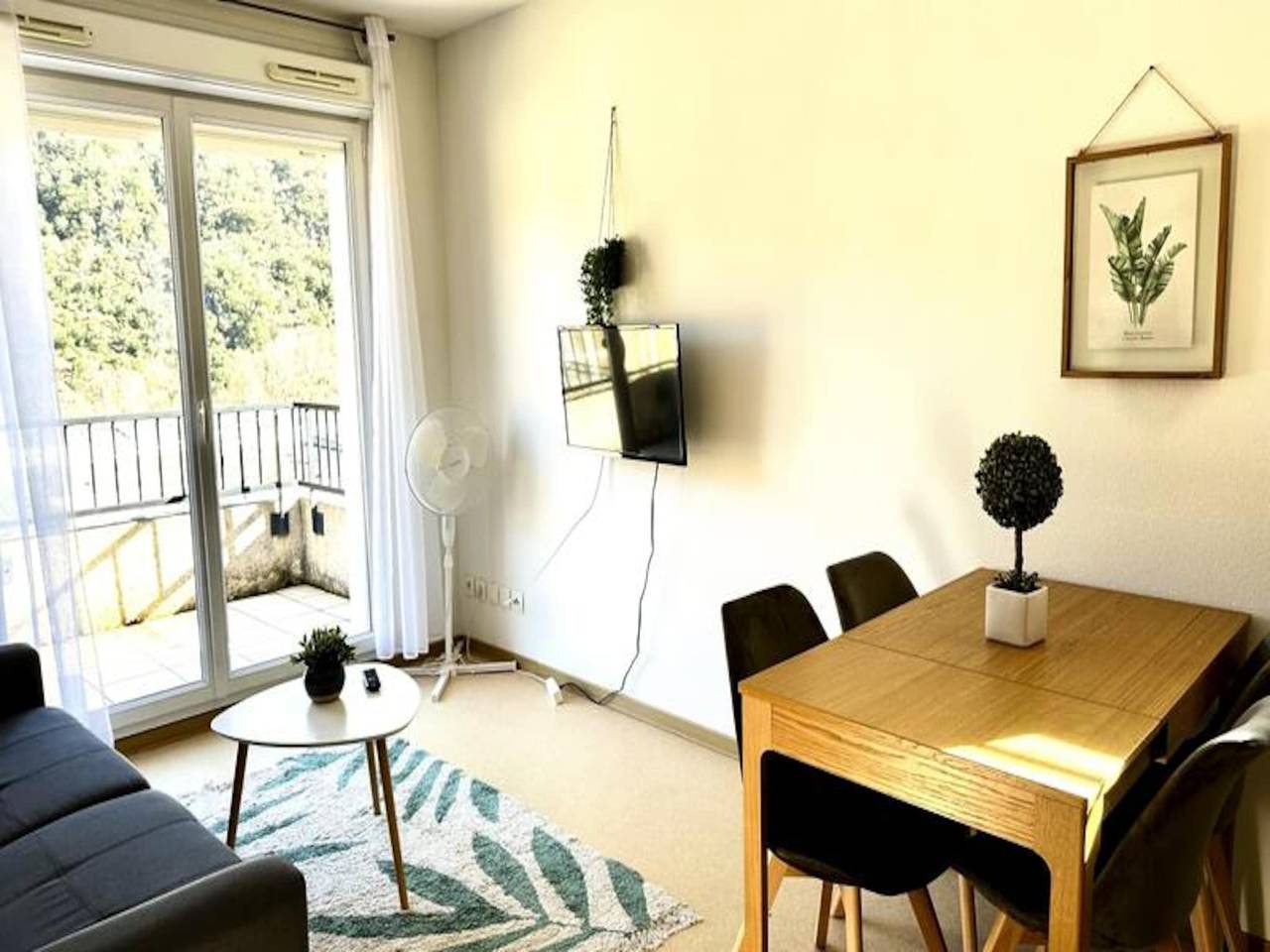 Ganze Wohnung, Wohnung in Avène nahe Thermalbad & Wege in Avène, Lodève und Umgebung