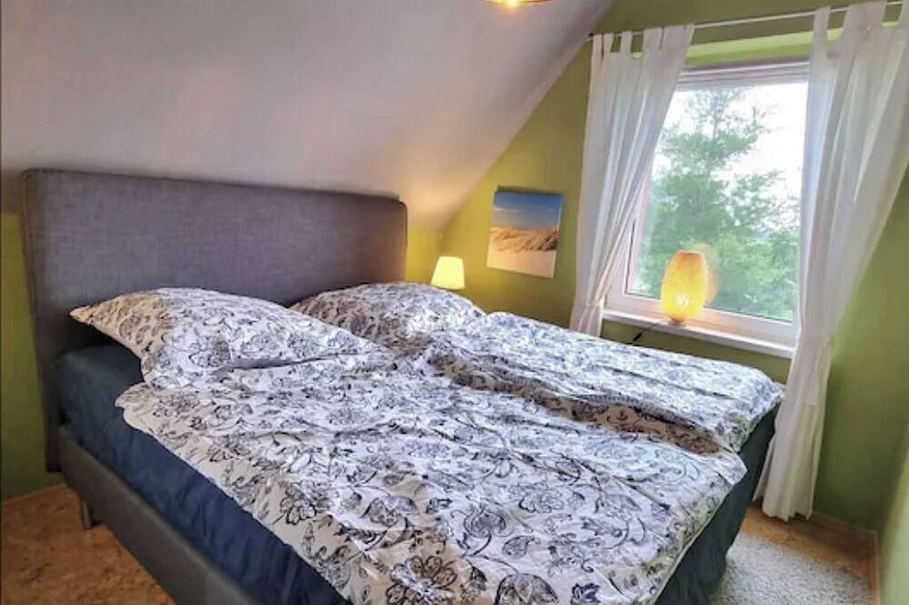 4*-Villa-Direkte Wasserlage-Wintergarten -Kajaks-Sauna-Garten-Urige Grilllounge in Mölschow, Usedomer Norden