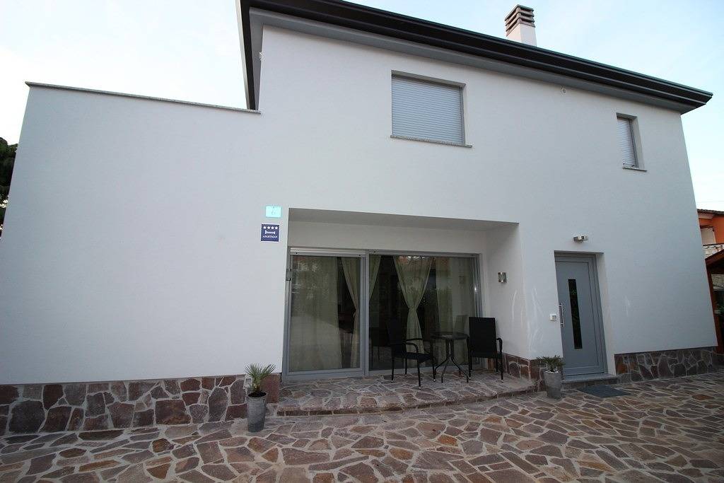 Ganze Wohnung, 2-Zimmer-Ferienwohnung mit Terrasse Umag A-25114-a in Umag, Umag und Umgebung