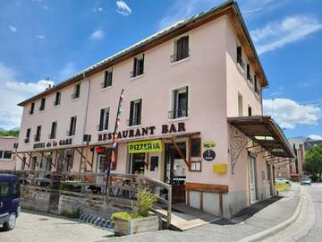 Hôtel pour 3 personnes, avec vue et terrasse dans Gare de Briancon